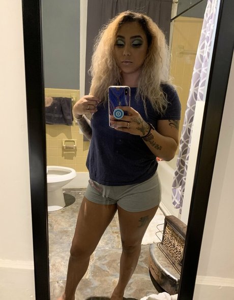 nadia bynature actrice chaude galerie