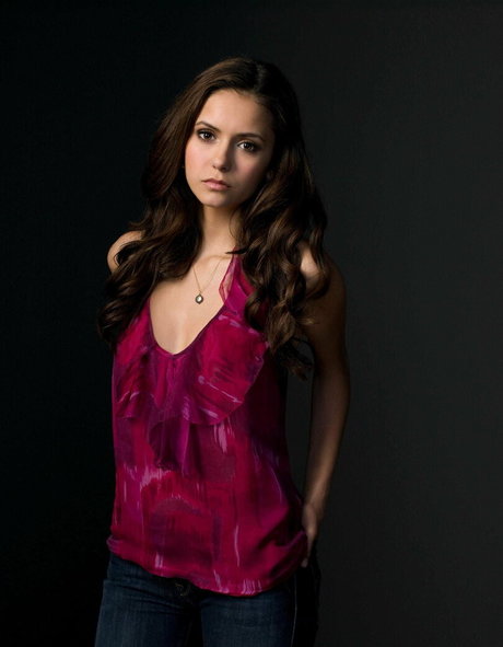 Nina Dobrev étoile xxx photo