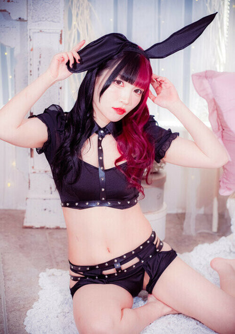 Maki Itoh modèle magnifique galeries