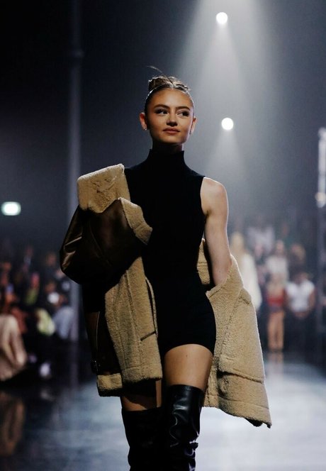 Leni Klum star du porno de haute qualité collection