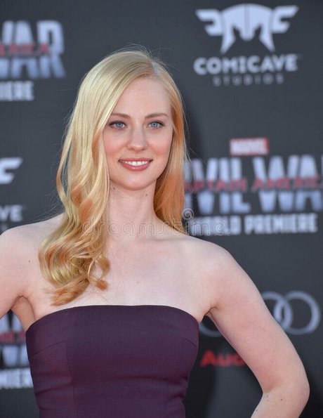 Deborah Ann Woll modèle sexy images