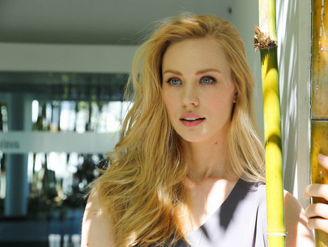 Deborah Ann Woll actrice nue galerie
