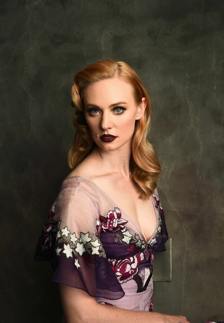 Deborah Ann Woll sexe star du porno galeries