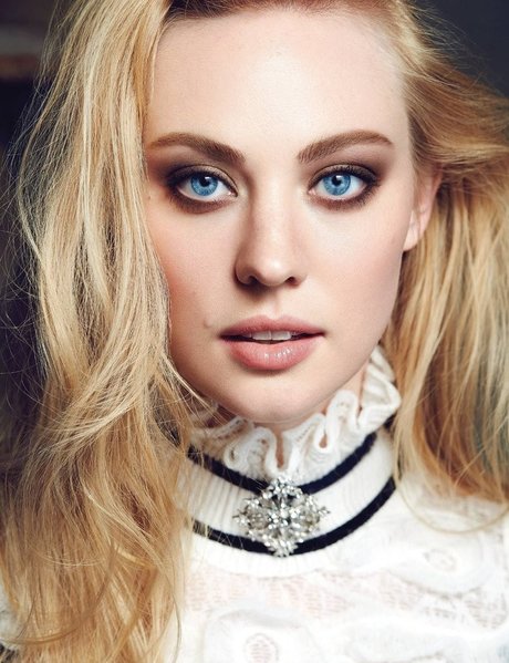 Deborah Ann Woll sexe de star du porno photos