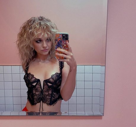 Madison Iseman actrice hd galeries