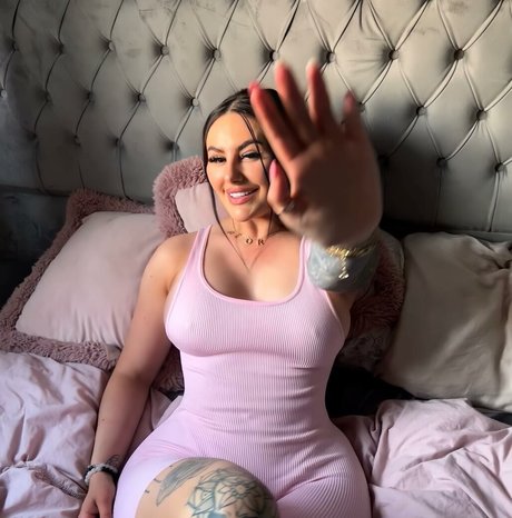 Beckie Holloway modèle pornographique img