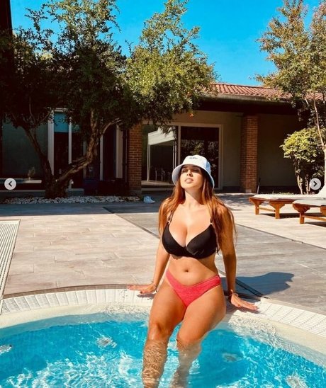 Giusy Piazza modèle gratuit galerie