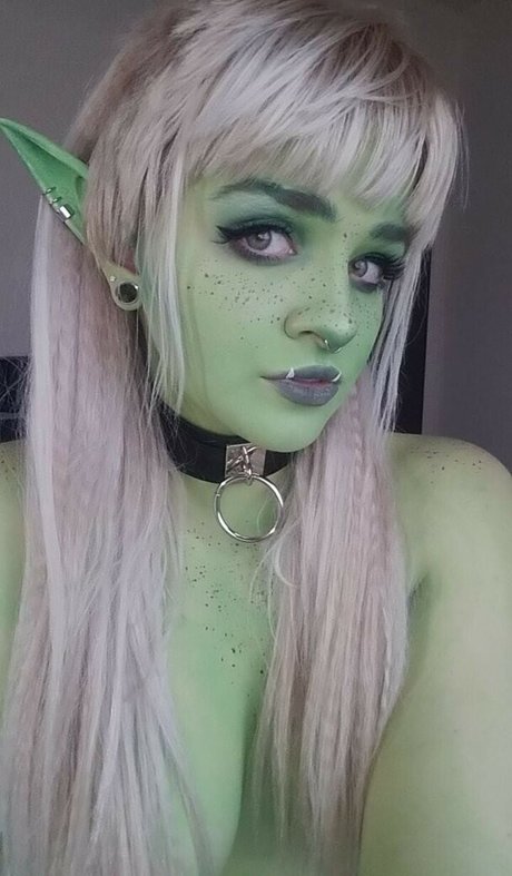 Sleeves The Goblin star pornographique des photos