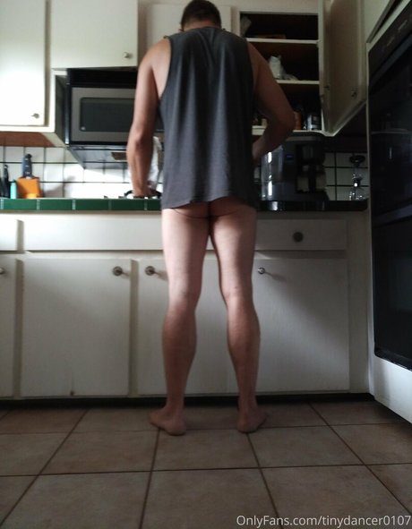 tinydancer0107 modèle pornographique galerie