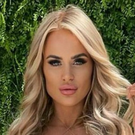 Nicole Farrell actrice nue galeries