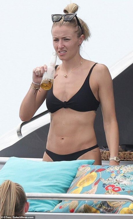 Leah Williamson modèle exclusif image