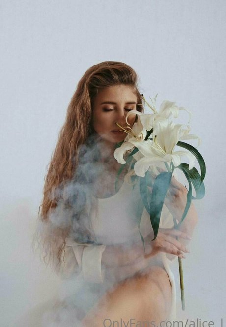 alice l star érotique photos