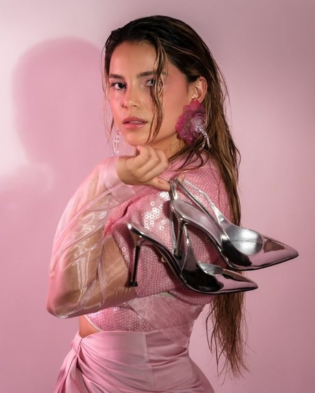 Inde Navarrette nus étoiles archive