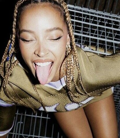 Tinashe star du porno adulte photo