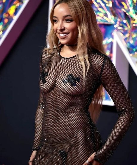 Tinashe star érotique photos