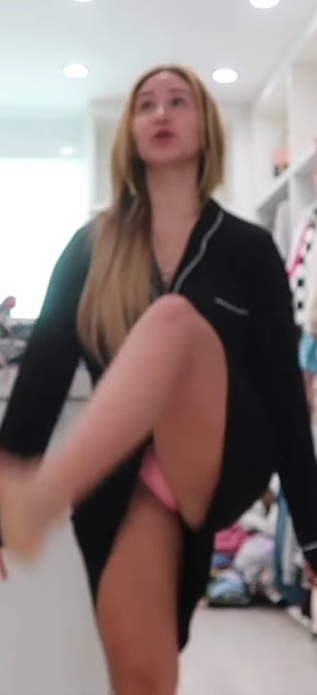 Catherine Mcbroom actrice libre archive