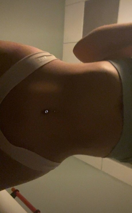 Aspen Reed modèle sympa img