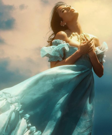 fans trans blondes uniquement jolis nus photo