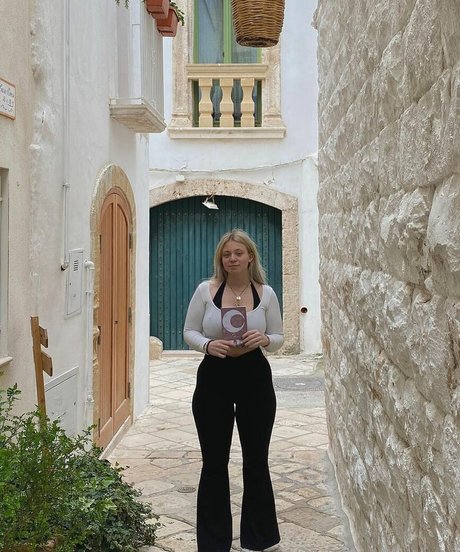 avaler du sperme uniquementfans haute qualité image