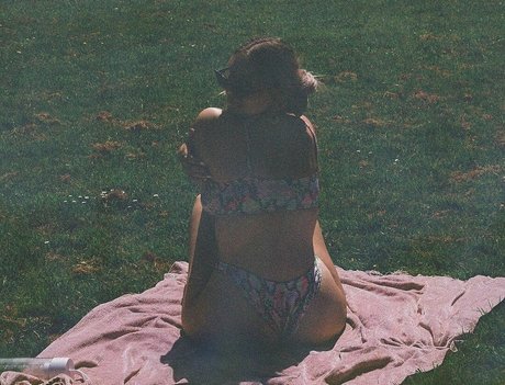 Isabella Dorta star du porno gratuit galeries