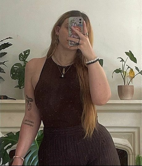 Isabella Dorta étoile nue des photos