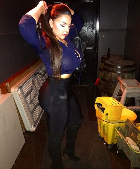 cosplay anal uniquement pour les fans hd jolie des photos