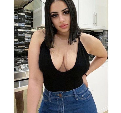 Alexa Attias haut étoile archive