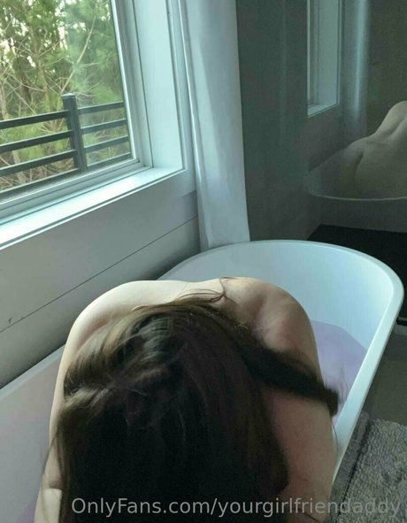 yourgirlfriendaddy modèle hd img