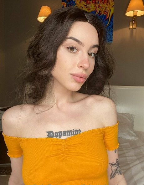 fairytale dreamer star du porno exclusive photo