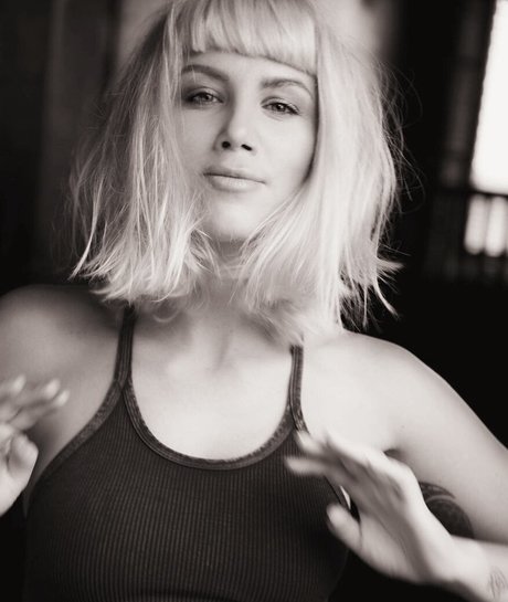 Yana Gold star du sexe photos