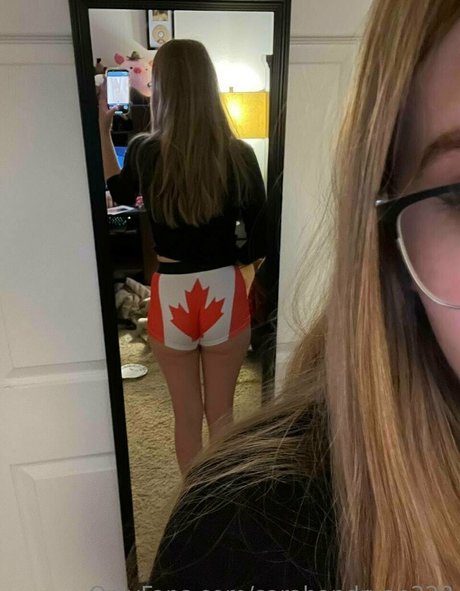 sarahandryan228 modèle de haute qualité des photos