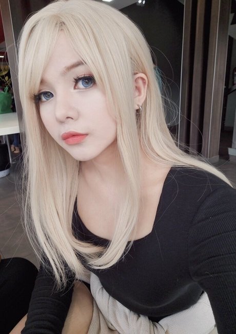 Shichineesan modèle hd des photos