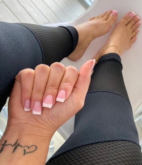 Xxginaa_ actrice pornographique photo