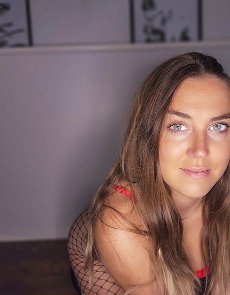 thereealrose star du porno chaude photos