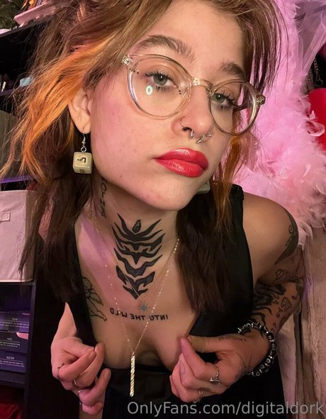 digitaldork modèle gratuit des photos