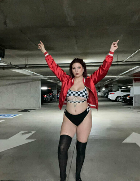 spicenovageektv modèle hd des photos