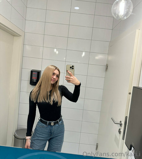 blonde étudiante onlyfans gratuit photos