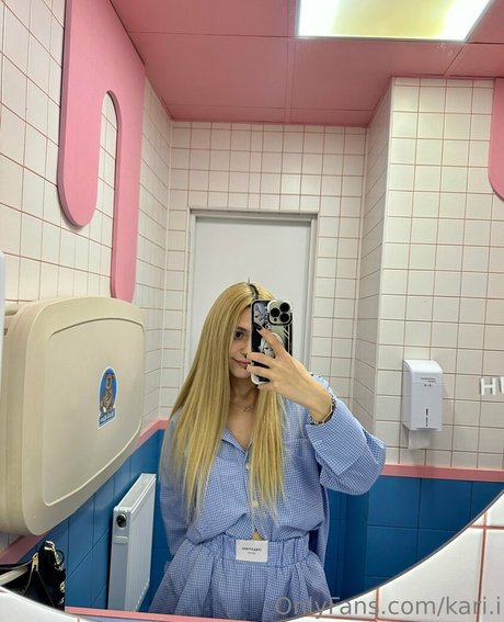 Kari i actrice artistique collection