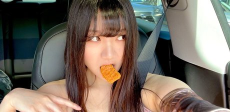 brune petite onlyfans nu de haute qualité archive