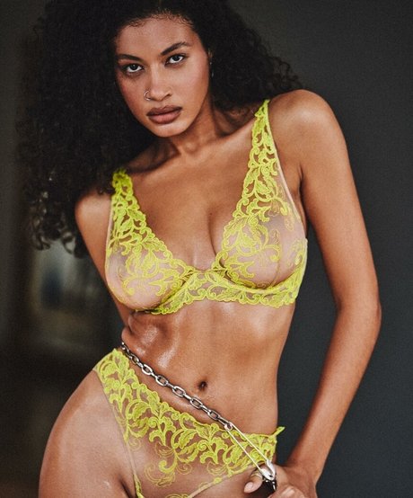 tanni no étoile exclusive photo