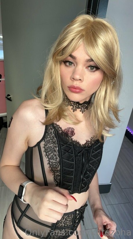 creampie transexuelle uniquementfans haut sexy photo