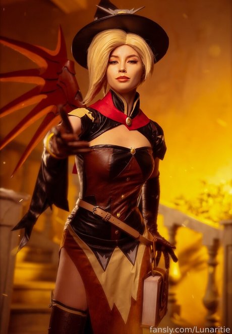 Lunaritie top star galeries