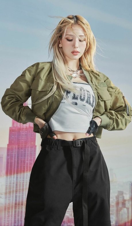 Jeon Somi modèle parfait img