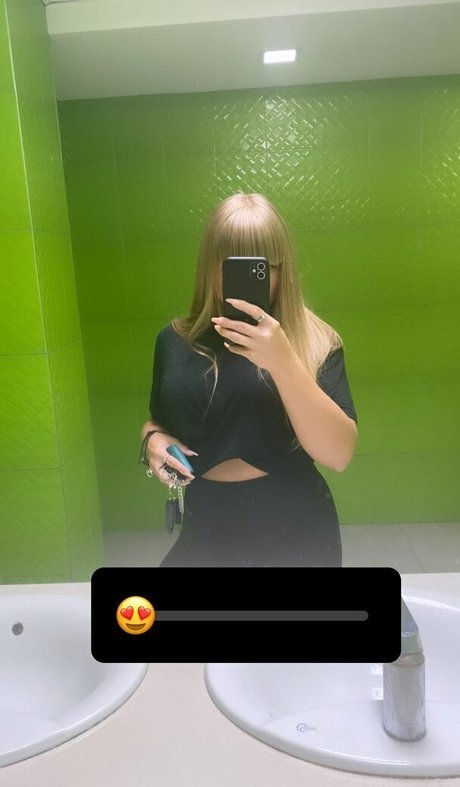 rude in life top star image