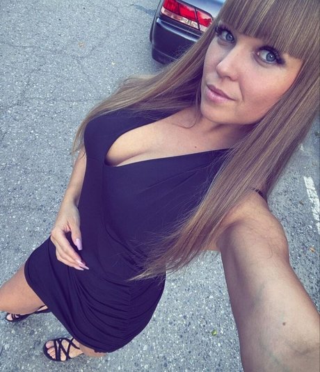 rude in life haut modèle photo