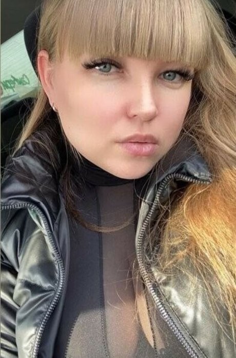 rude in life modèle joli des photos