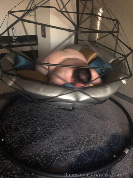 Powerpigspen star érotique photos