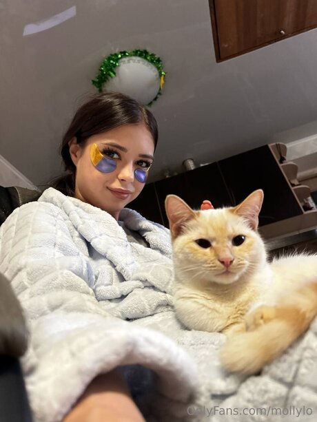 Mollylo modèle nu collection