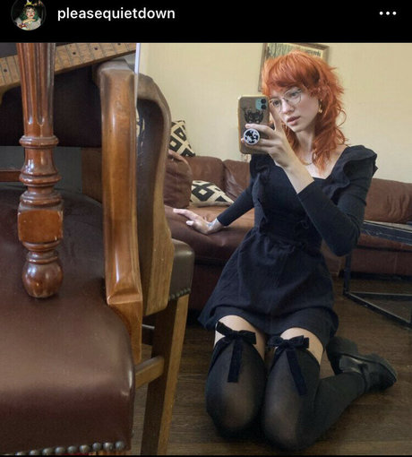 Pleasequietdown modèle pornographique des photos