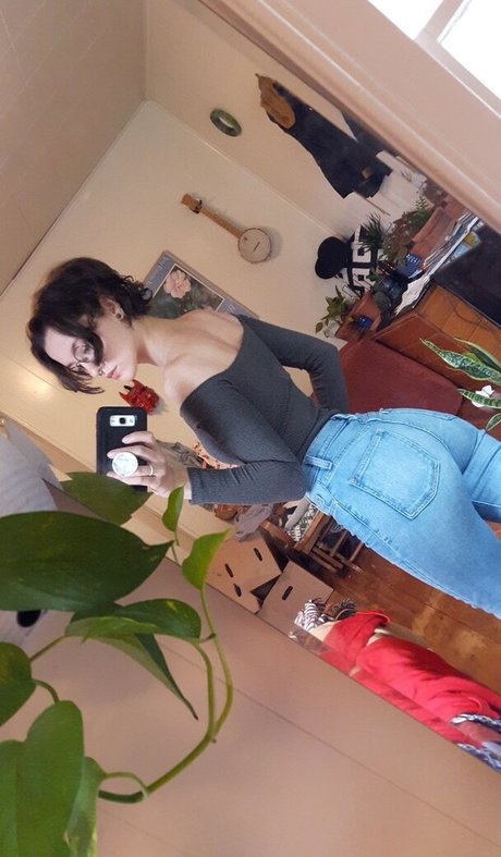 Pleasequietdown nus de stars du porno galeries